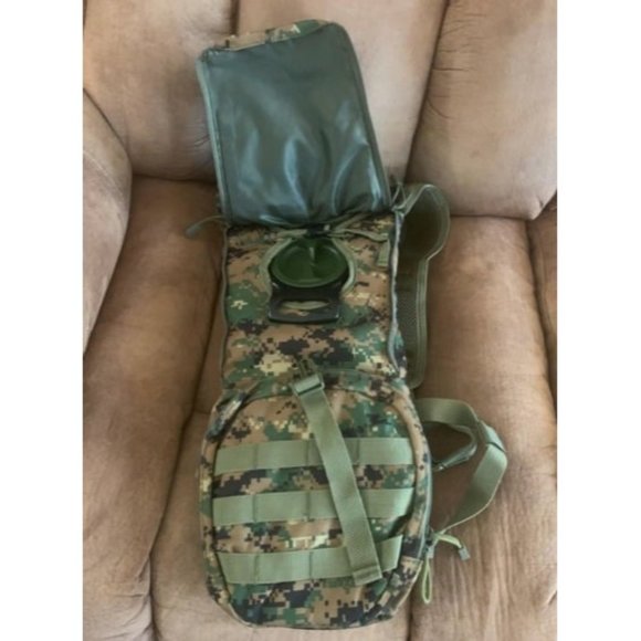 Tactical Molle Hydration Pack Backpack w/ 3L TPU Water Bladder, Military Daypack - Picture 2 of 2